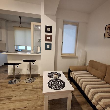 Moni Apartment 那沃达利 外观 照片